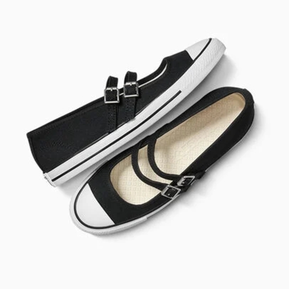 Stylish Black Women's Buckle Shoes